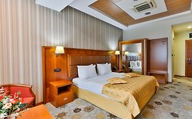 Kings Park Hotel